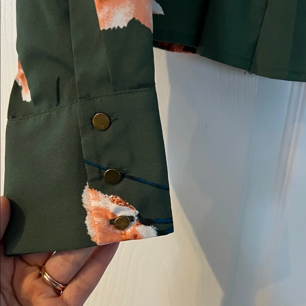 Forever 21 Dark Green Floral Blouse - Picture 2 of 5